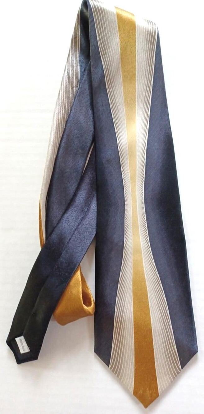 Pierre Cardin Men Necktie Silk Grays Gold Shiny River Endless 58"x4"